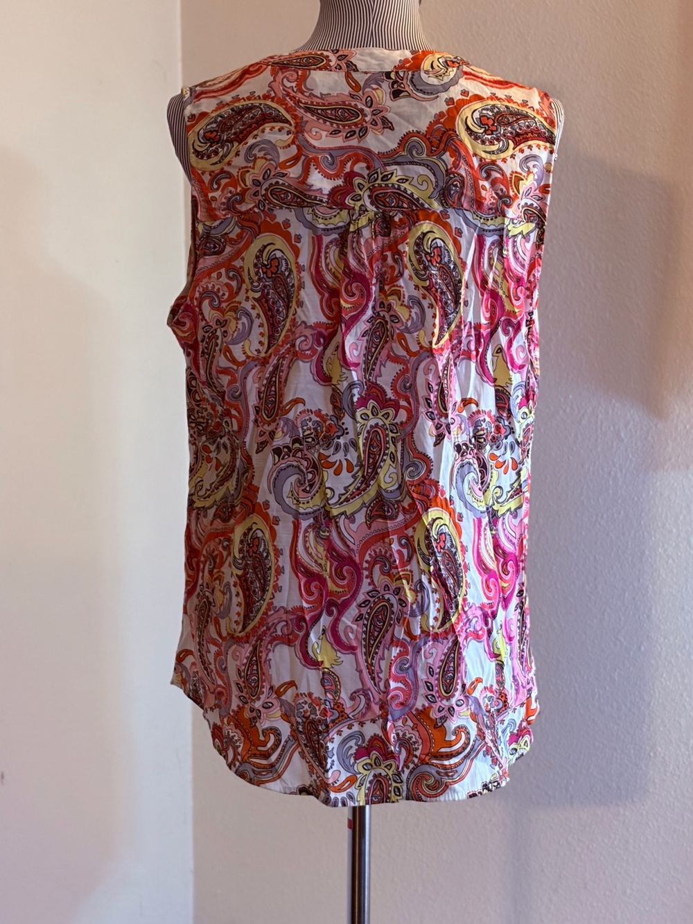 Notations Paisley Print Sleeveless V-Neck Tank Top - Pink Multi - Picture 3 of 5